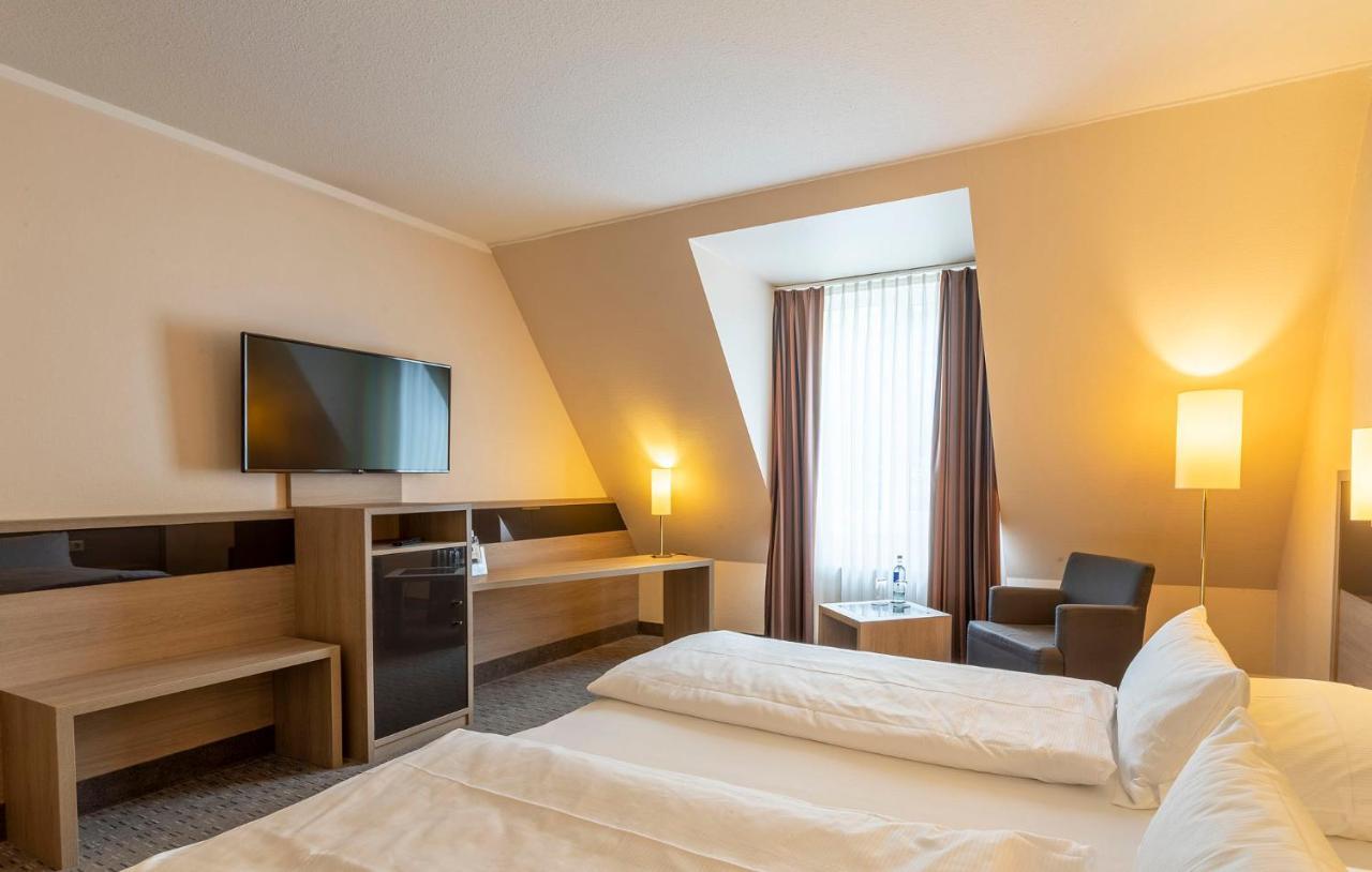 Parkhotel Berghoelzchen Hildesheim Exterior photo