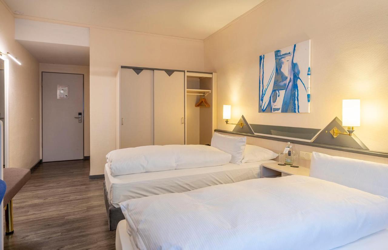 Parkhotel Berghoelzchen Hildesheim Exterior photo