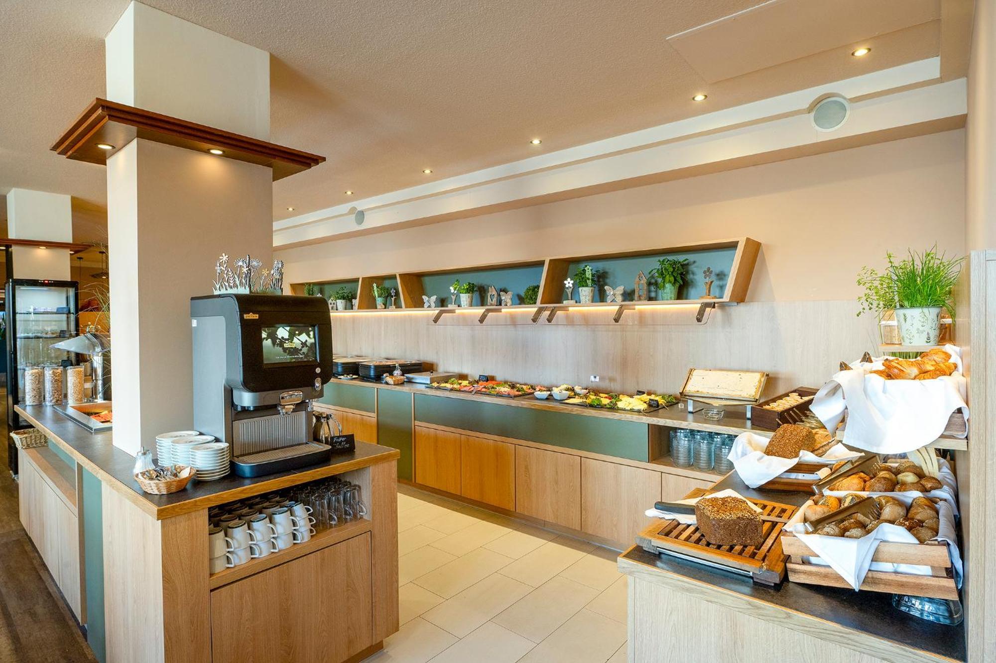 Parkhotel Berghoelzchen Hildesheim Exterior photo